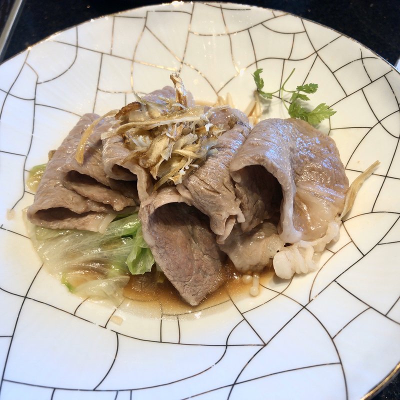 和牛サーロインの湯引き　特製ソース(龍天門)