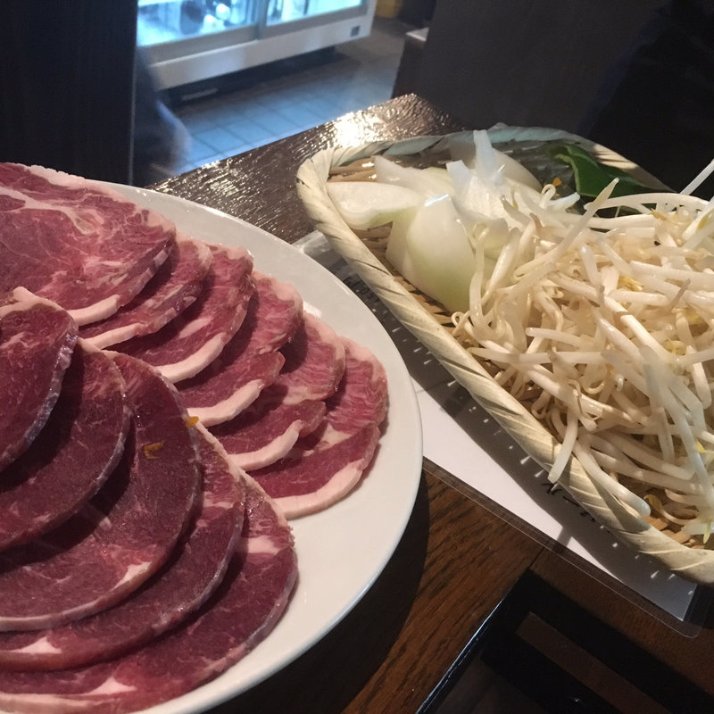 ジンギスカン一人前（肉・野菜付）(昭和ジンギスカン)