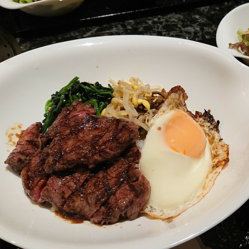 ハラミステーキビビンバ(一頭や　コレド室町テラス店)