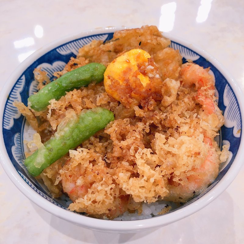 えびとほたて　日本一のかき揚げ天丼(全国ご当地丼ぶり屋台 神戸三田プレミアム・アウトレット店)