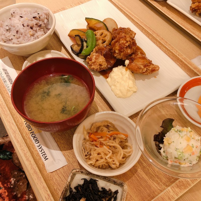 チキン南蛮とたっぷり温野菜定食(さち福やCAFÉ 相鉄フレッサイン神戸三宮店)