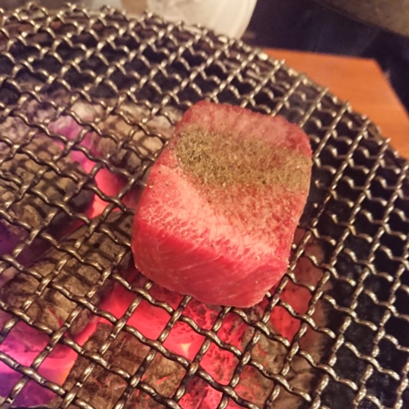 ぶ厚いタン(焼肉ここから 茅場町店 )