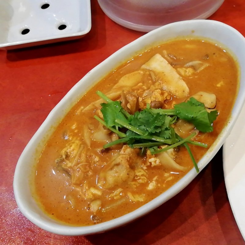 牡蠣と5種木の子のふんわり卵カリー(YAMIYAMI)