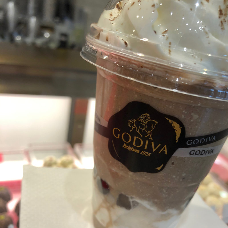 ホワイトチョコレートタピオカダージリン(ゴディバ コクーンシティ)