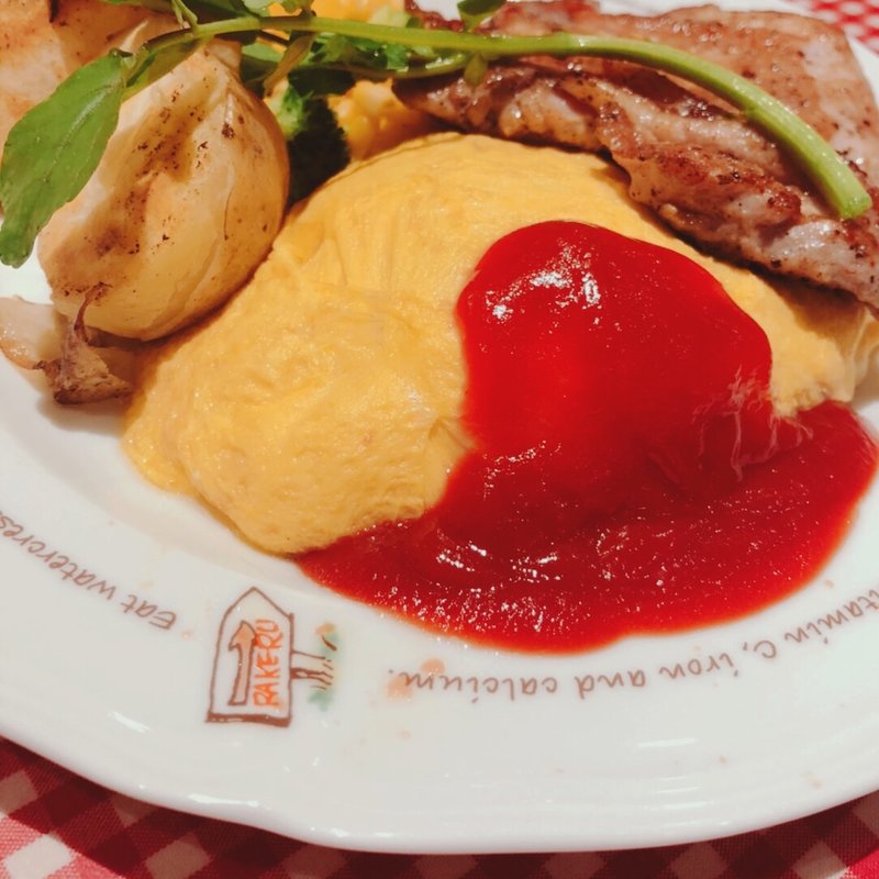 桜姫鷄のガーリックチキンとオムライス(ラケル テラスモール湘南店)