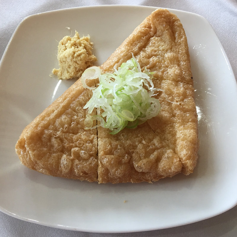 定義山の三角油揚げ(仙台クラシックゴルフ倶楽部)