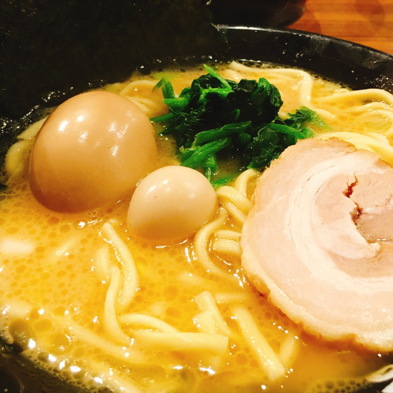 味玉ラーメン(横浜家系ラーメン 町田商店 渋谷店)