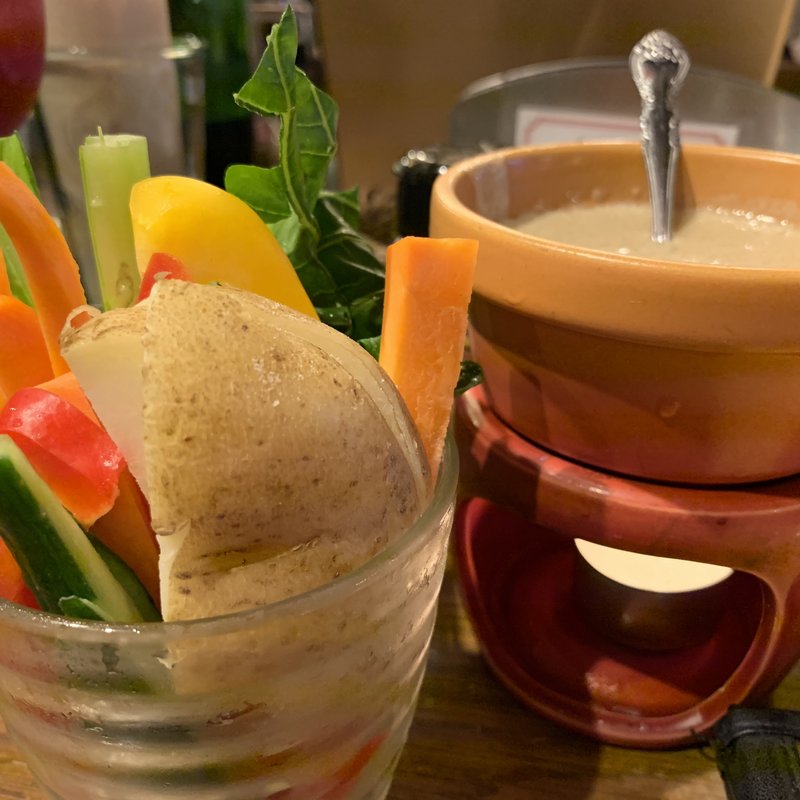 彩り野菜のバーニャカウダー(クイーン・オブ・チキンズ 新橋本店 （Queen of Chikens）)