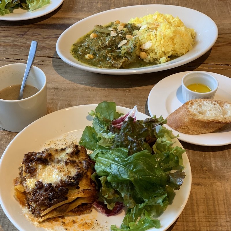 ラザニア・塩豚カレー(オーバー イージー)