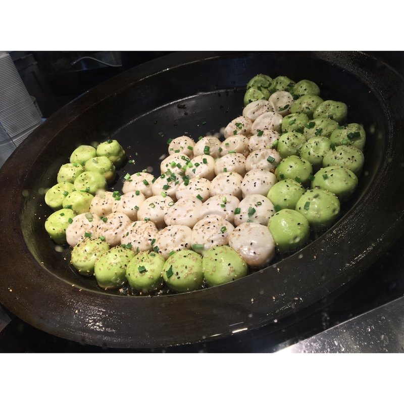 焼き小籠包　フカヒレと豚肉二種盛りセット(上海小籠包専門店 鵬天閣 新館)