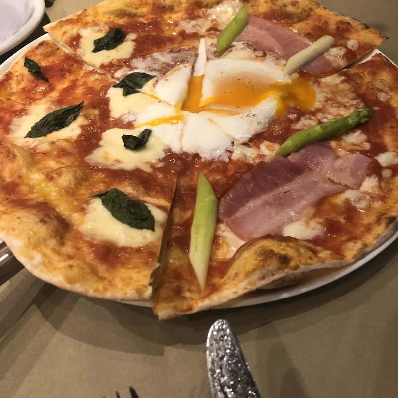 マルゲリータ　ビスマルク　ハーフハーフ(神楽坂zio 博多店(大名店))