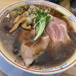 鯖醤油ラーメン 鯖寿司(サバ6製麺所)