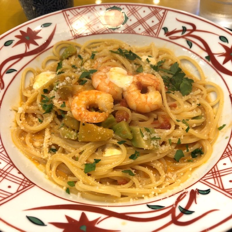 たっぷり海老とモッツアレラチーズのトマトソース(洋麺屋五右衛門 大井町店)