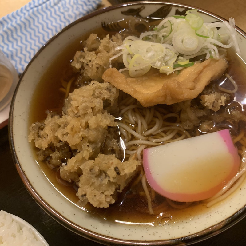 きつねそば、舞茸天ぷら(そばよし)