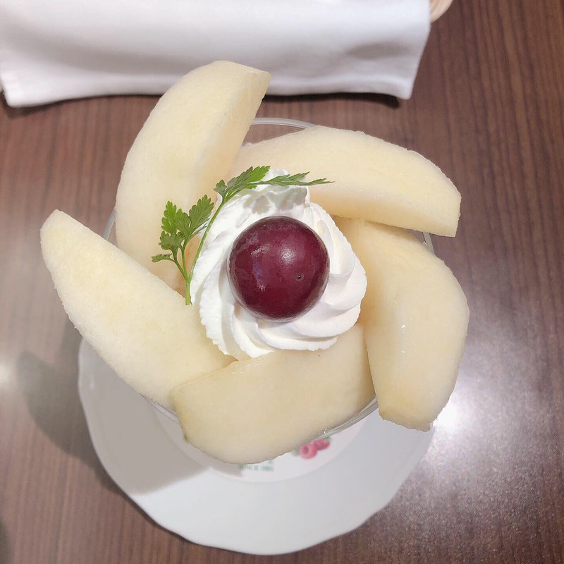 ラフランスのパフェ(京橋千疋屋 表参道原宿店)