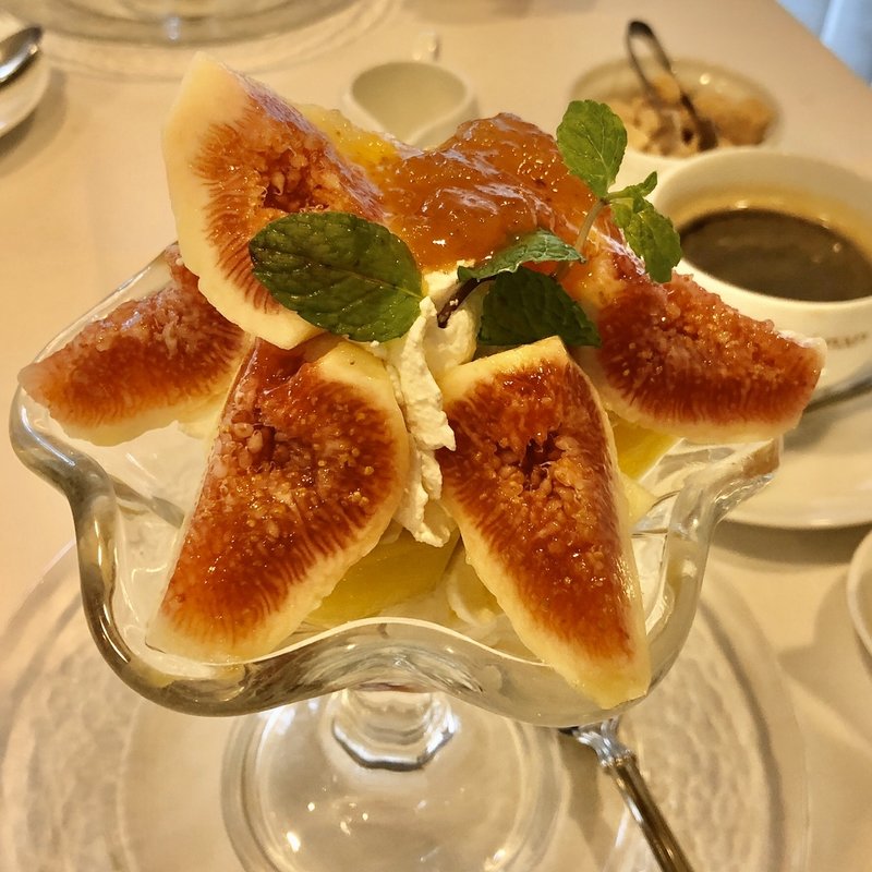 いちぢくパフェ(フルーツショップ フルーツパーラー ベニマン)