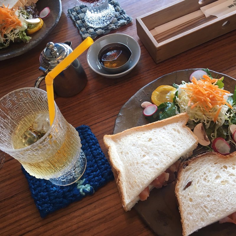 サーモンとクリームチーズのサンド(キノシタショウテン )