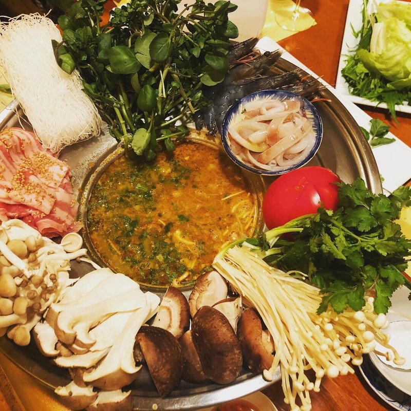 トムヤム鍋(kitchen 西麻布)