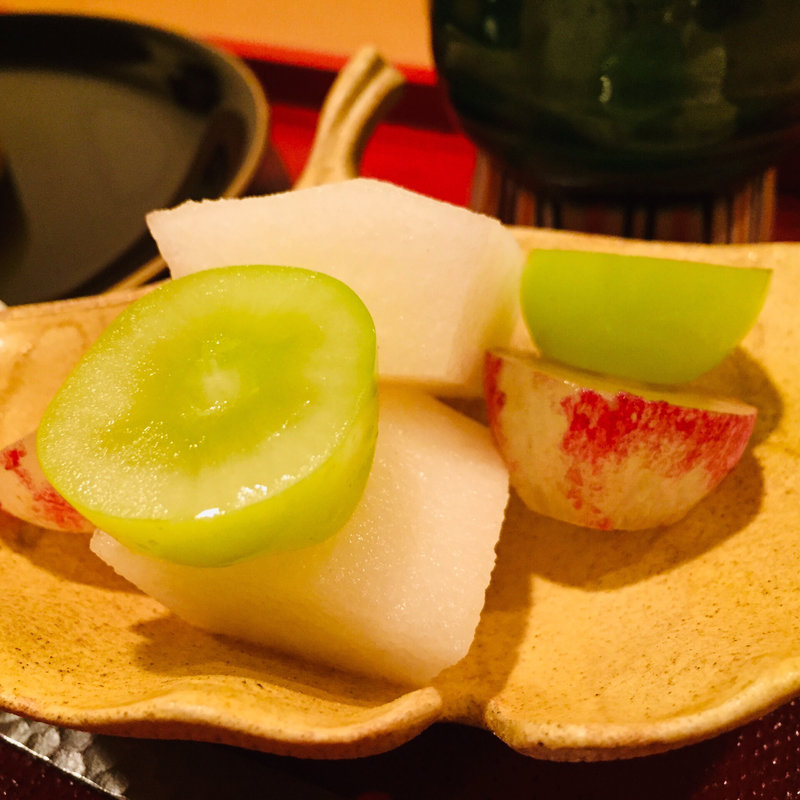 水菓子 山梨産ピオーネ、岡山産シャインマスカット、千葉産あきづき梨(料理 澤)