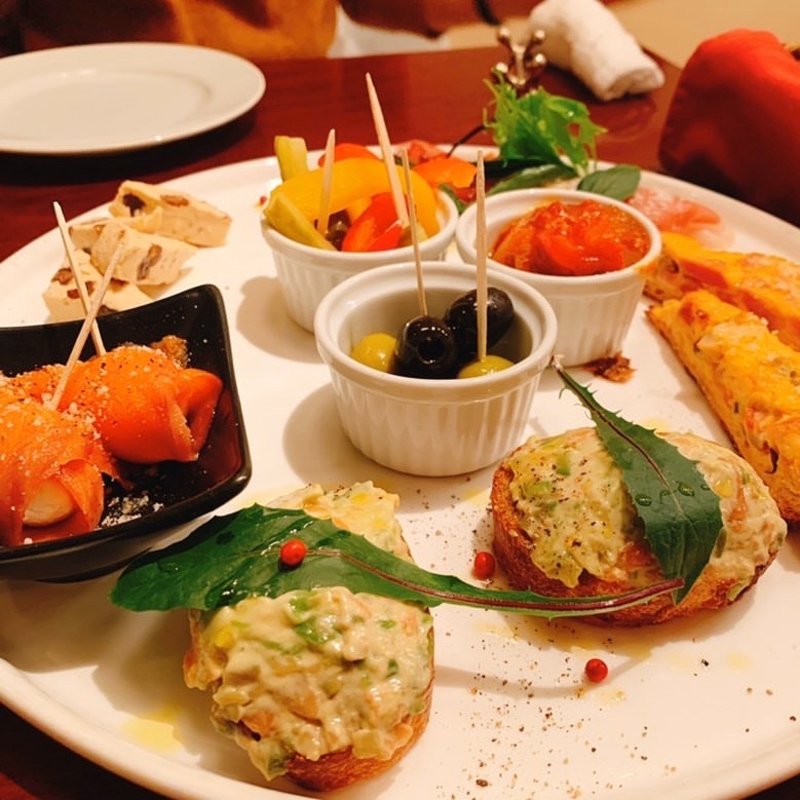 タパス盛り合わせ(CAFE ATIK)