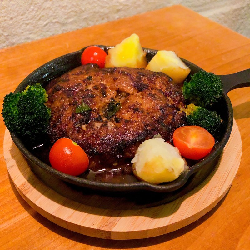 薬膳ラムハンバーグ(香食楽 （kakura カクラ）)
