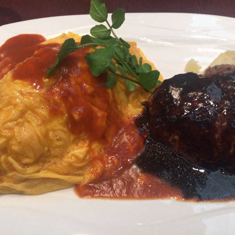 オムライスと黒毛和牛のハンバーグステーキ(グリル丸の内亭 西武池袋店)