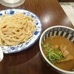 魚介濃厚つけ麺(肉塊 深江橋店)