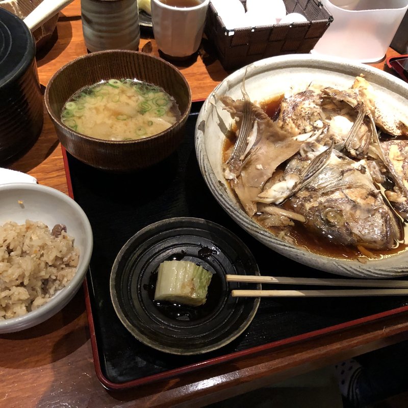 煮魚定食(魚匠 銀平 はなれ （ギンペイ）)
