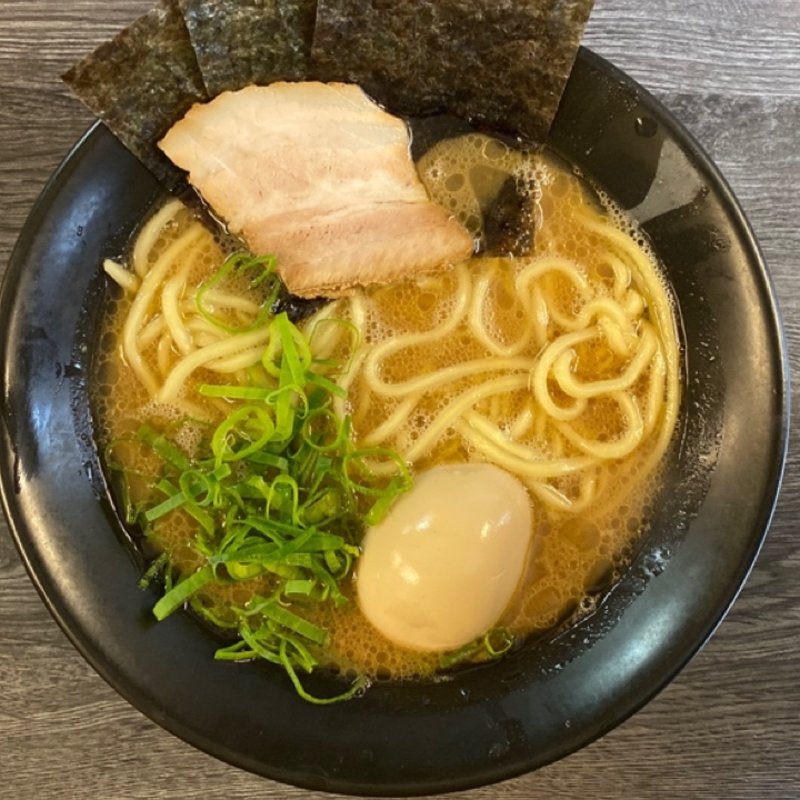 煮卵ラーメン(博多無邪気)