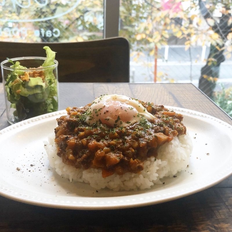 カレー(cafe&bar pocher)