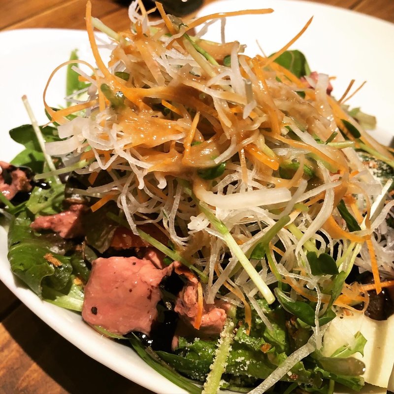 鶏レバーのコンフィ サラダ仕立て(トリッペリア コルテロ)