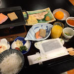 朝食