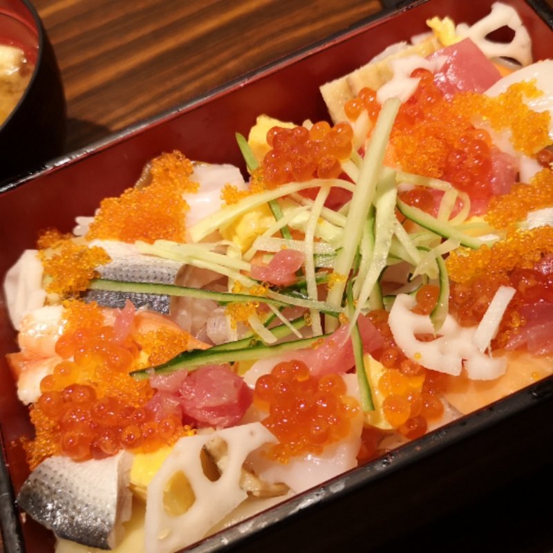 海鮮ばらちらし(雛鮨 新宿アイランドタワー店)