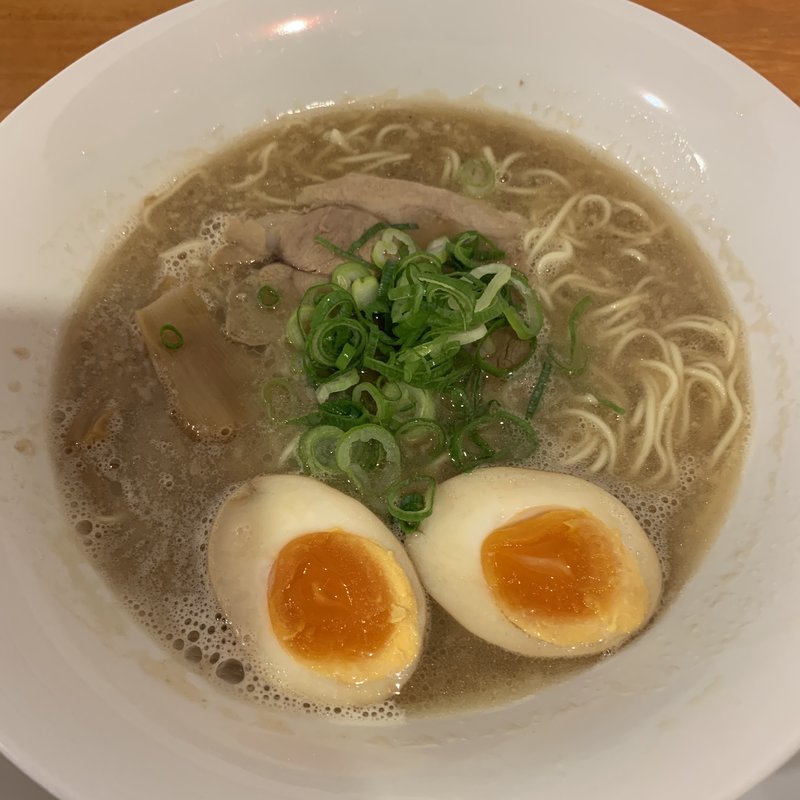 豚骨ラーメン(豚骨ラーメン　嵐使)