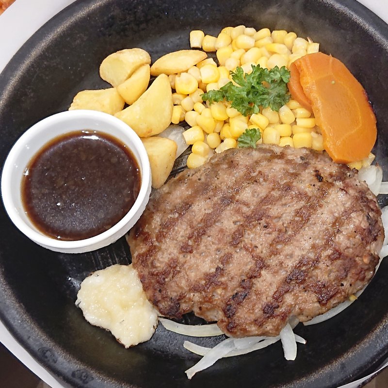 オニオンソースビーフハンバーグ(武蔵ハンバーグ グランツリー武蔵小杉店)