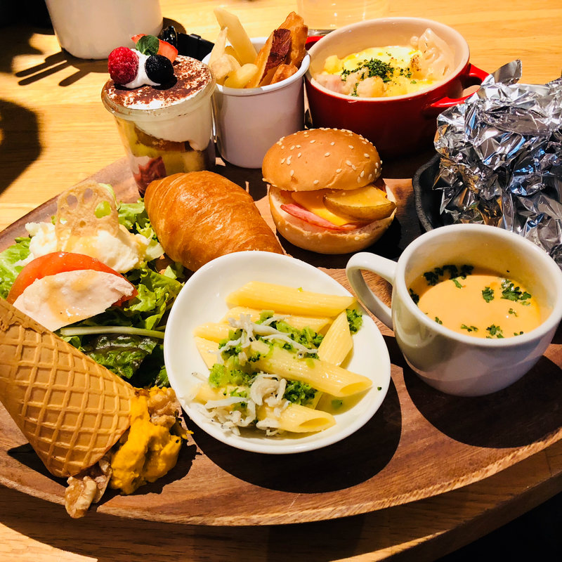 (100本のスプーン FUTAKOTAMAGAWA)