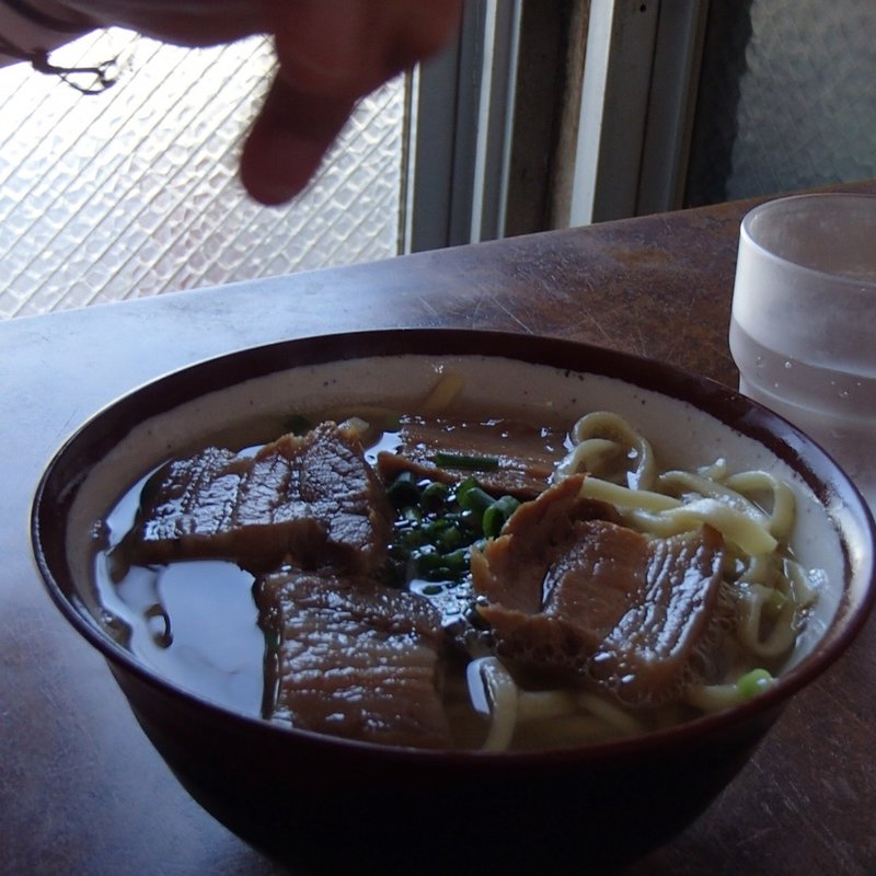 三枚肉そば(前田食堂 （まえだしょくどう）)