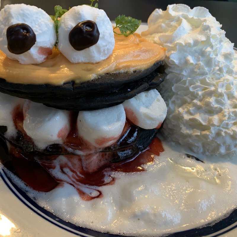 パンプキンモンスターパンケーキ(Eggs 'n Things 原宿店)