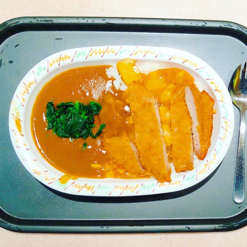 麻婆豆腐カレー（トッピング:カツ、ほうれん草）(カレーショップ アルプス)