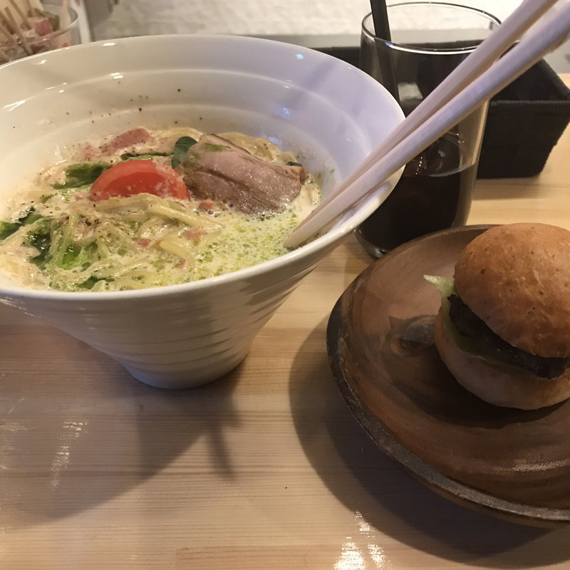 ラーメンバーガーセット(hide mode （ハイドモード）)