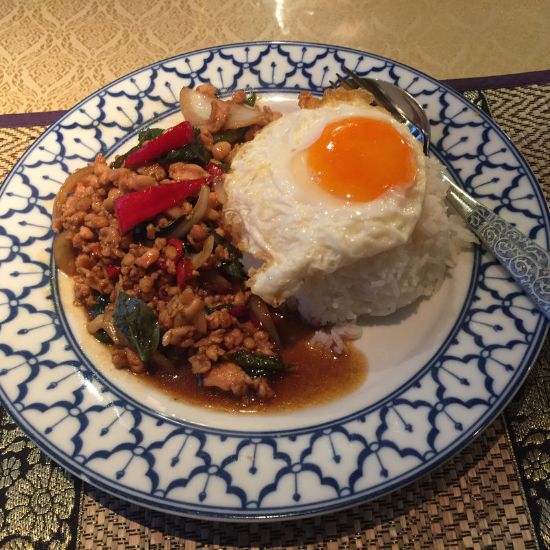 鳥挽肉バジル炒めご飯(トムヤムクン 荻窪店)