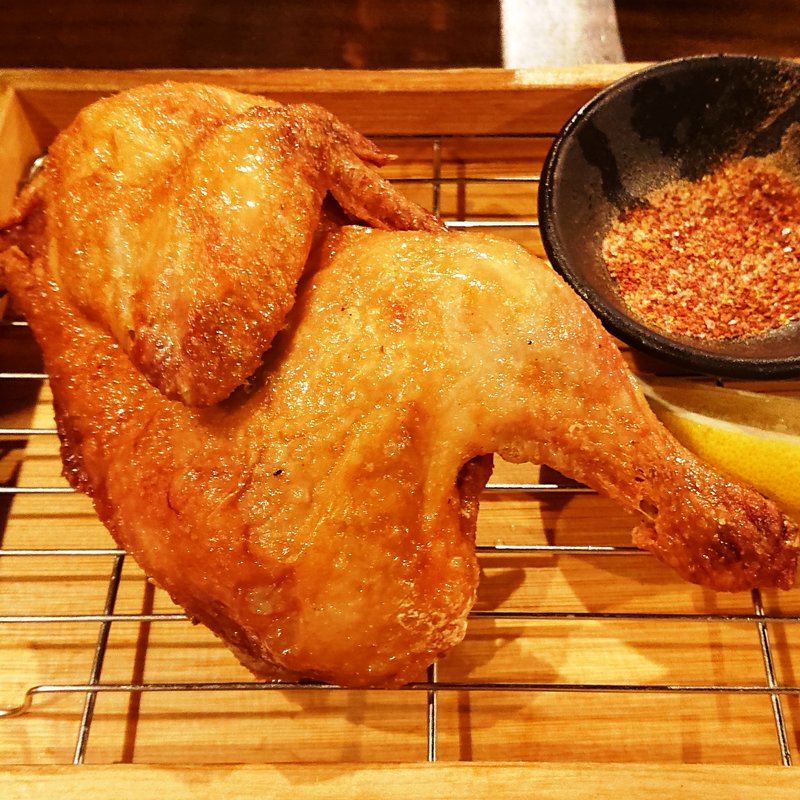 ひな鳥 素揚げ（半身）(居酒屋 かまどか 池上店 )