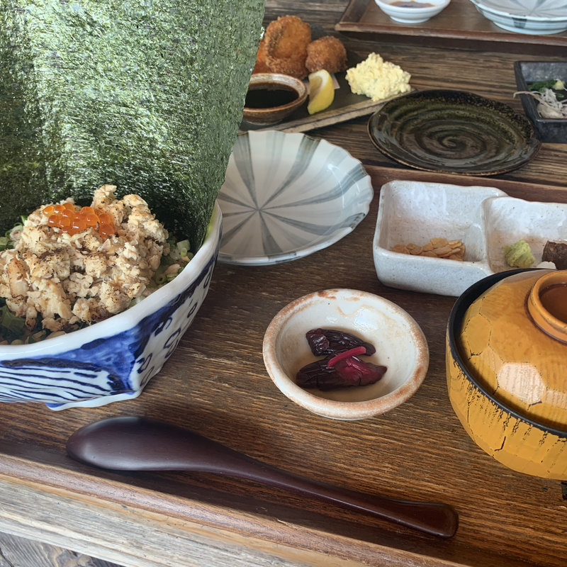 ほろほろ丼(江ノ島小屋)