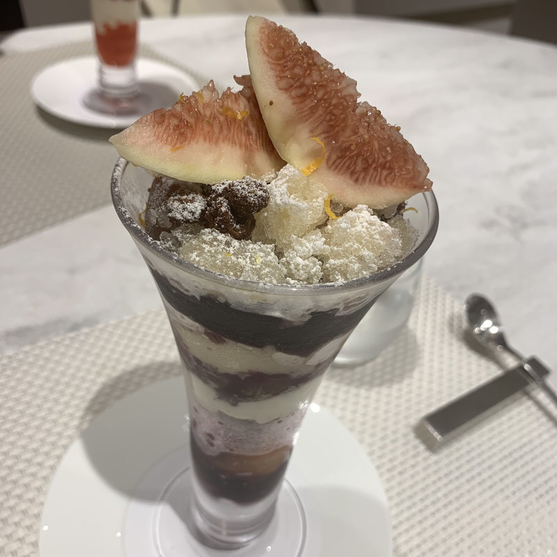 イチヂクのパフェ(PHILIPPE CONTICINI)