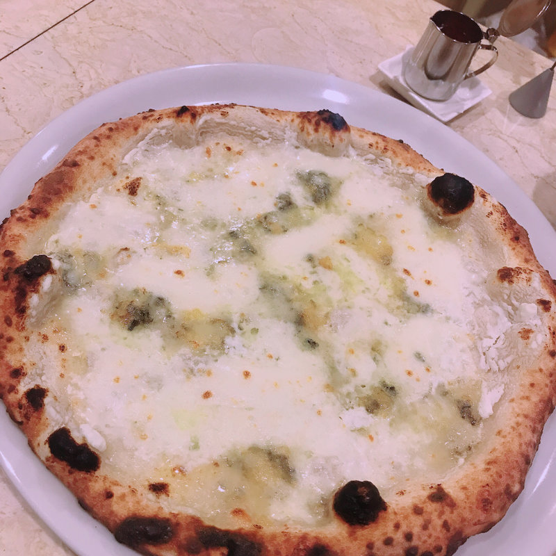 クアトロフォルマッジ(ピッツェリア ダ ティグレ)