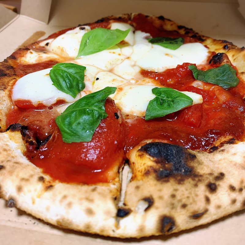 プレミアムマルゲリータ(ピッツァフォルノカフェ （PIZZA　FORNO　CAFE）)