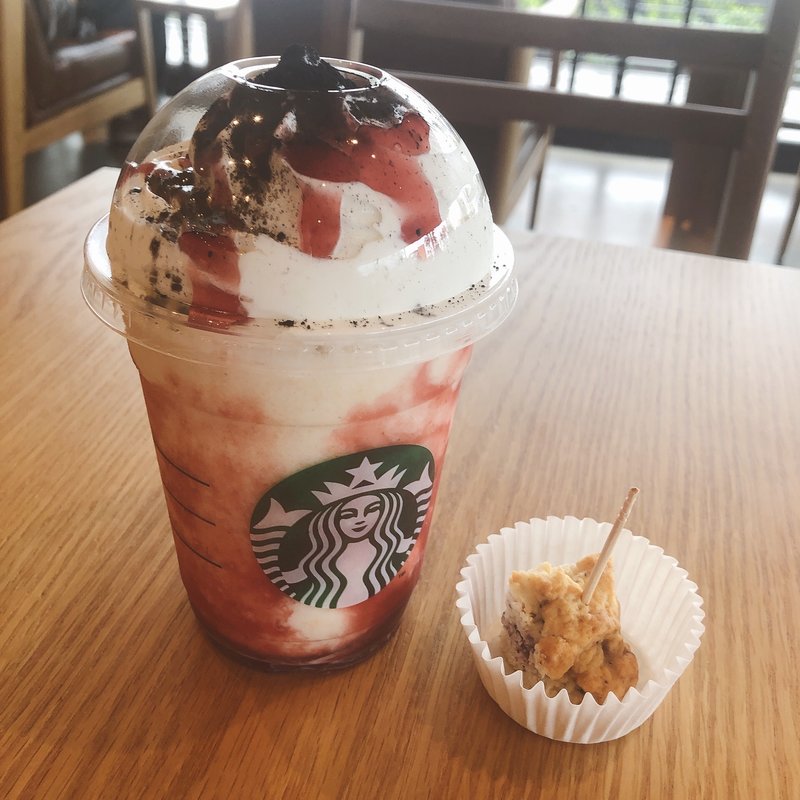 ハロウィンレッドナイトフラペチーノ(スターバックス)