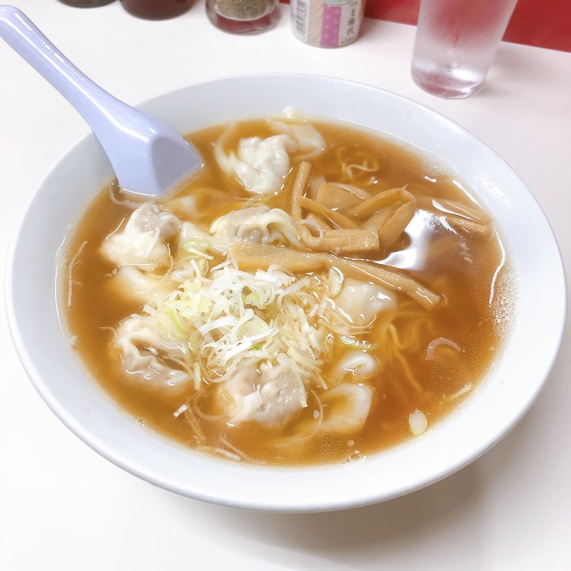 ワンタン麺(八龍)