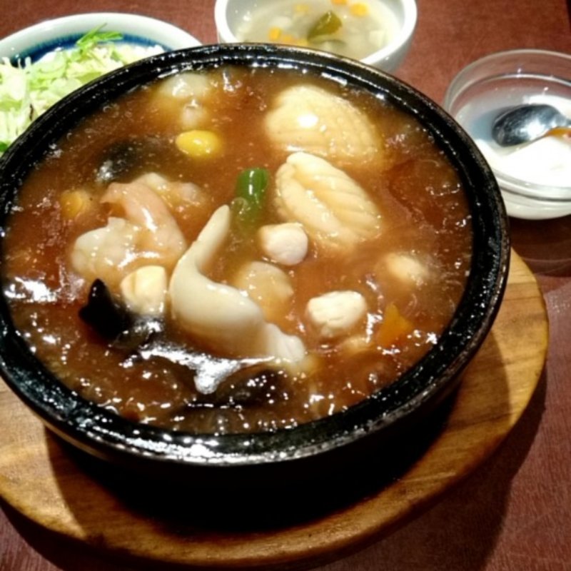 石焼きビビンバ（チャイナ風）(胡椒饅頭PAOPAO （コショウマンジュウ パオパオ）)