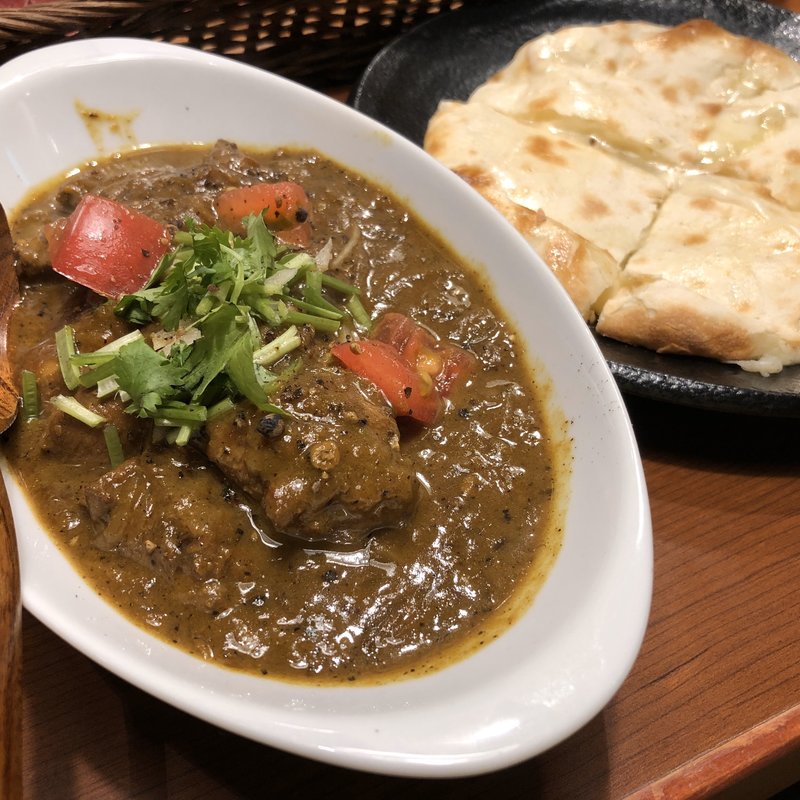 ブラックペッパーチキンカレー(スパイスバザール アチャカナ)